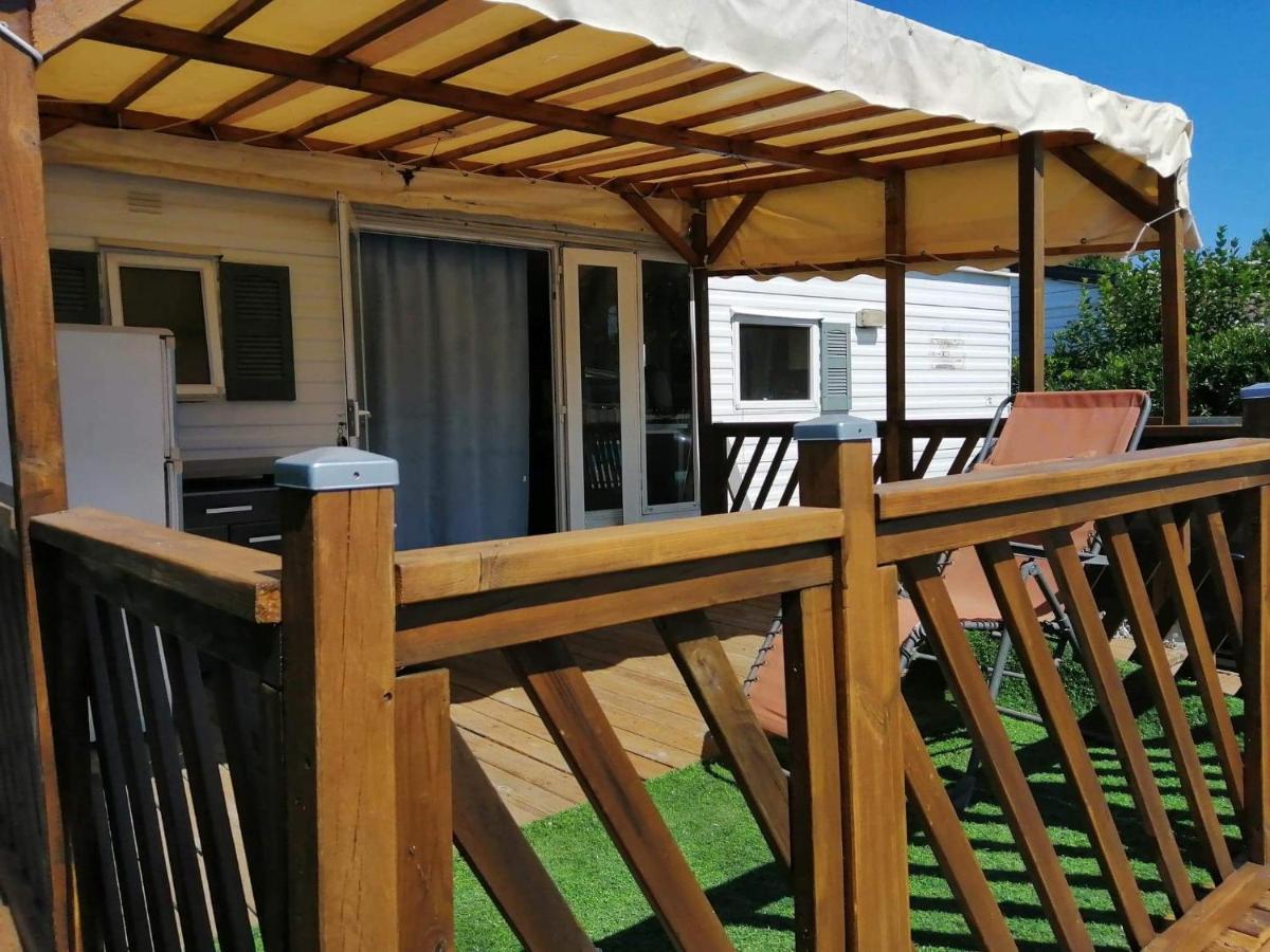 Vacances Familiales Dans Camping Avec Piscine เฟรฌูส ภายนอก รูปภาพ